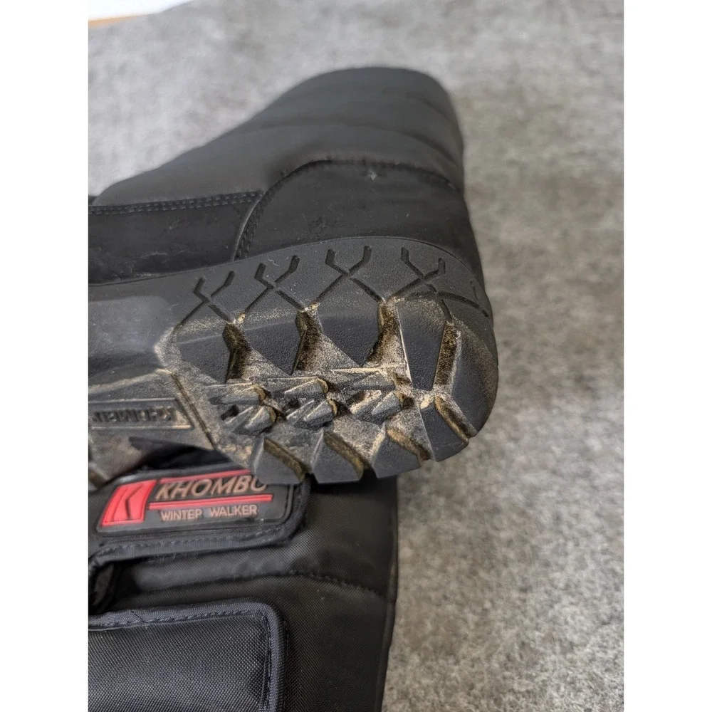 Khombu Men's Pull On Winter Walker Boots Size 9M Waterproof Black EUC